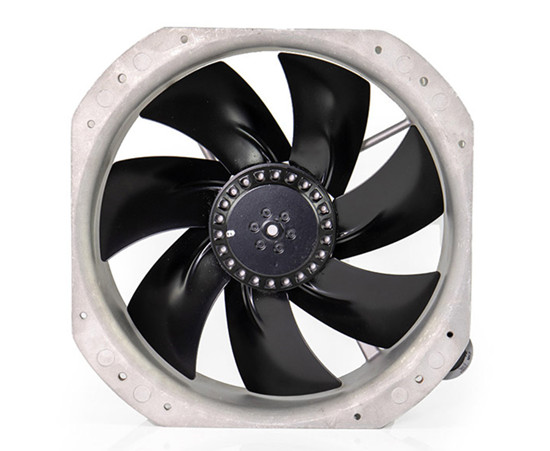 福佑高效能散热风扇,适合严苛的太阳能发电环境