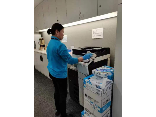 上海國際會議中心寫字樓保潔報價表 衡慕環(huán)境科技發(fā)展供應(yīng);