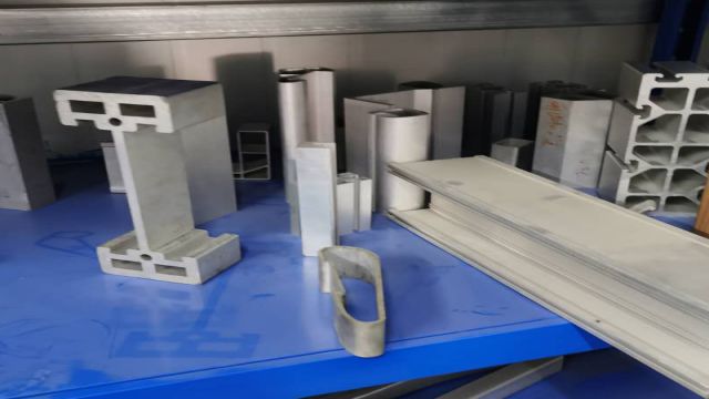 浙江轨道制造铝型材折弯供应商