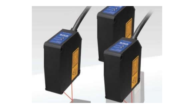 河南非标镜反射式激光测距传感器厂家供应