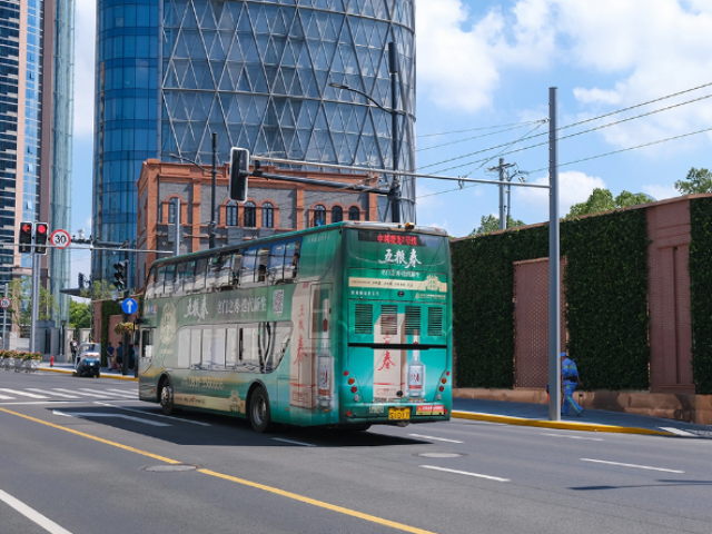 黄浦区商圈双层巴士车身广告定制 上海市天迪广告供应