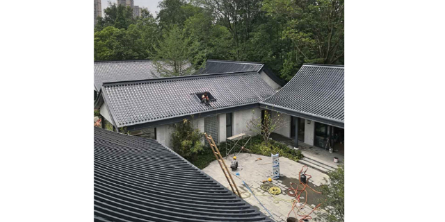 云南屋顶铝镁锰多少钱 服务至上 成都华铝镁锰装饰工程供应;