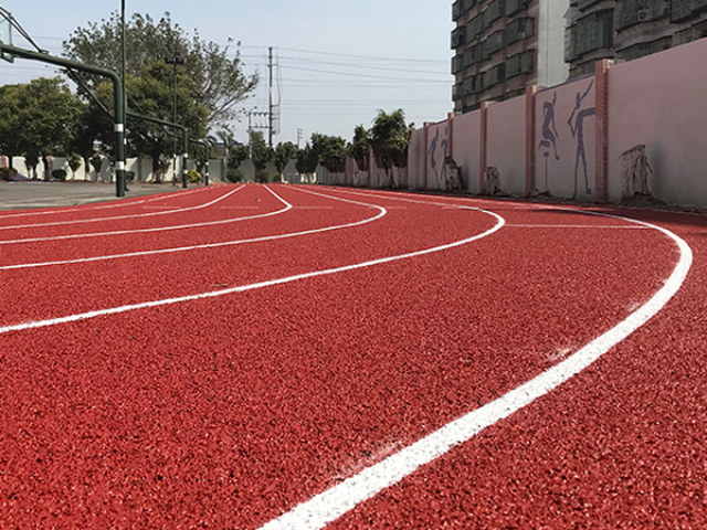 標準塑膠跑道商家,塑膠跑道