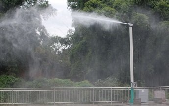 立柱噴霧機(jī)