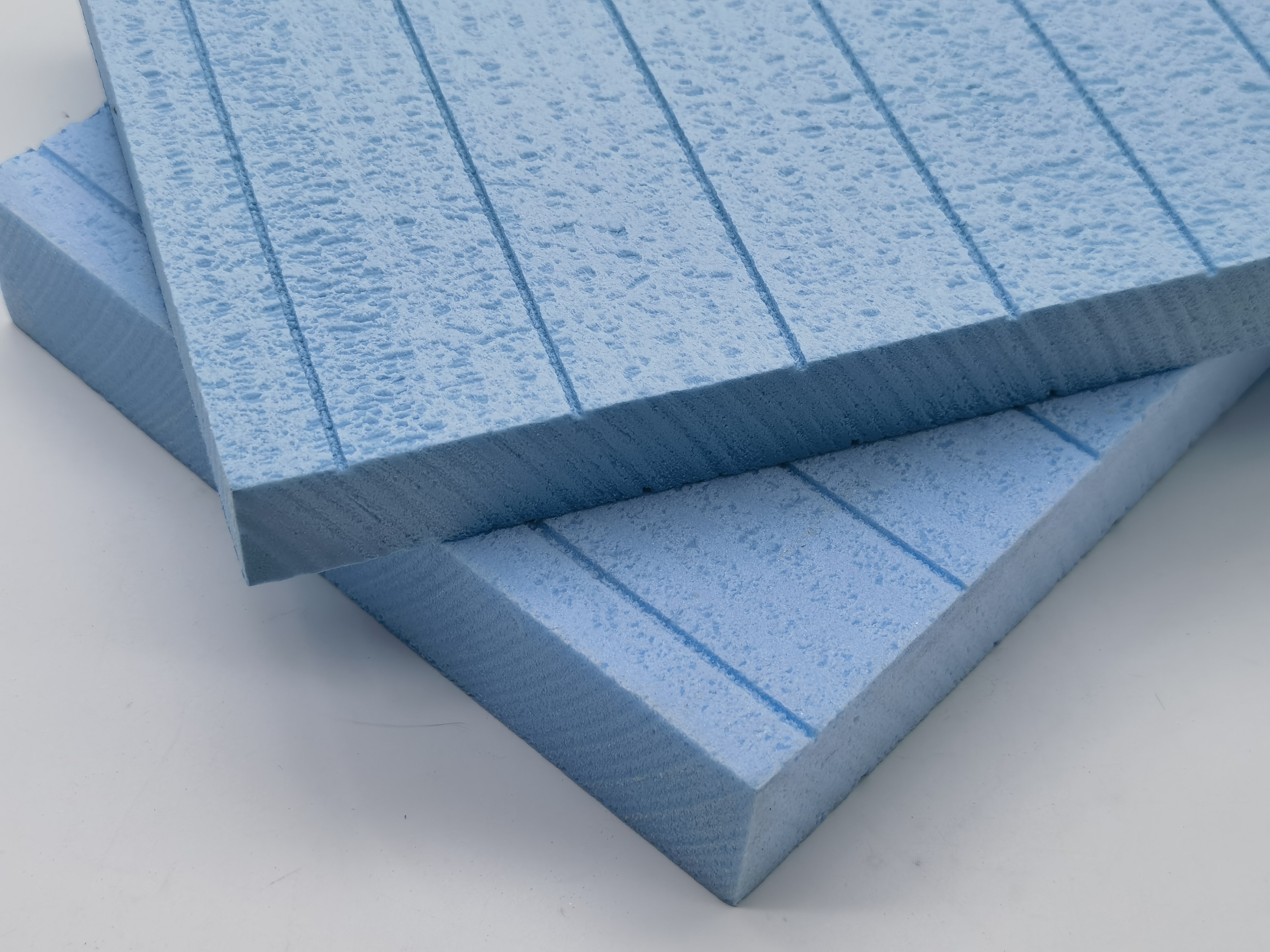 泡沫芯保溫板：種類與區別，玻璃鋼保溫板的亮點揭秘