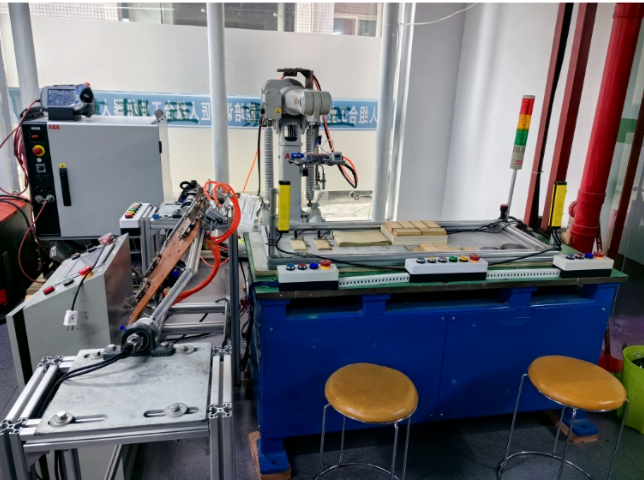 四川工业焊接机器人工业机器人在哪里学 诚信服务 四川匠人组合教育咨询供应