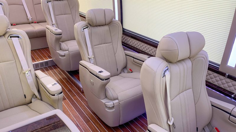 云南豐田柯斯達航空座椅 服務為先 成都暢享行汽車服務供應