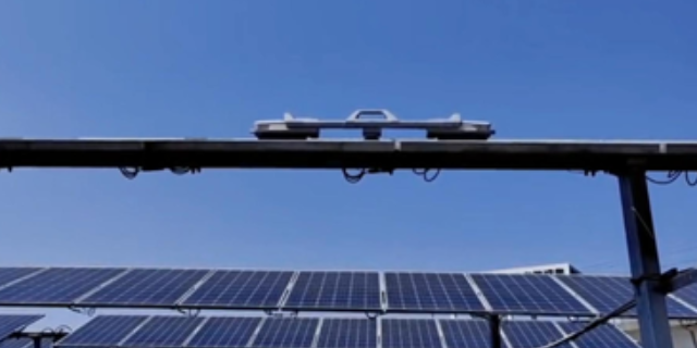 新疆光伏太阳板清洁运维智能机器人价格 苏州翼博特智能科技供应