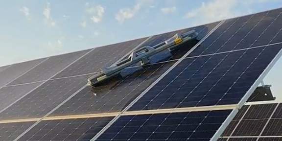 内蒙古太阳能光伏发电清洗智能机器人厂家 苏州翼博特智能科技供应