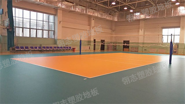 贺州市篮球塑胶地板多少钱一方 深圳市翎志运动地板供应