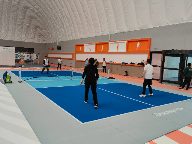 室内球运动场馆木地板 深圳市翎志运动地板供应