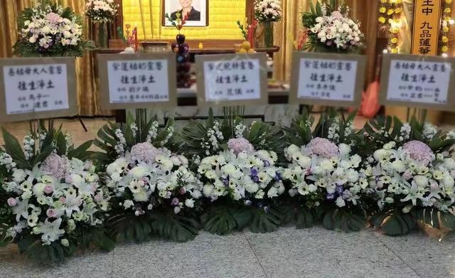 罗湖区附近哪里有花圈 24小时服务 深圳市全天便民殡仪服务供应