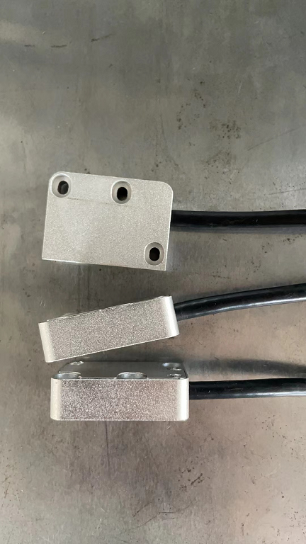 蘇州線(xiàn)性位移傳感器價(jià)位 導(dǎo)體壓延機(jī) 和德供