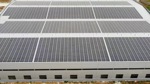 上海商业屋顶分布式光伏发电系统组件价格 上海上电夸父新能源科技供应;
