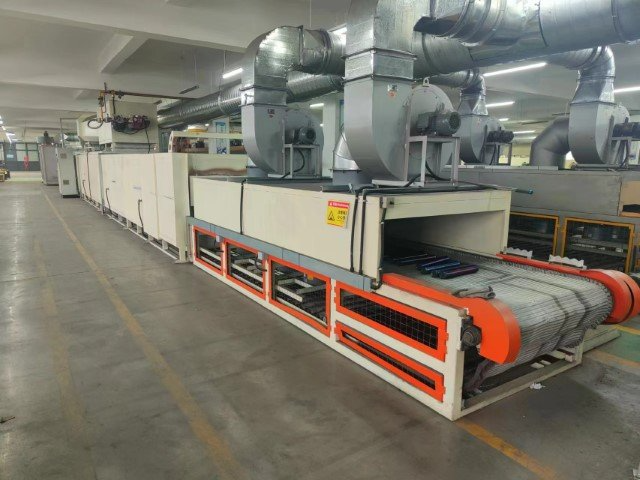 廣州烘箱干燥爐設(shè)備產(chǎn)地 常州亞羅克機械設(shè)備供應(yīng);