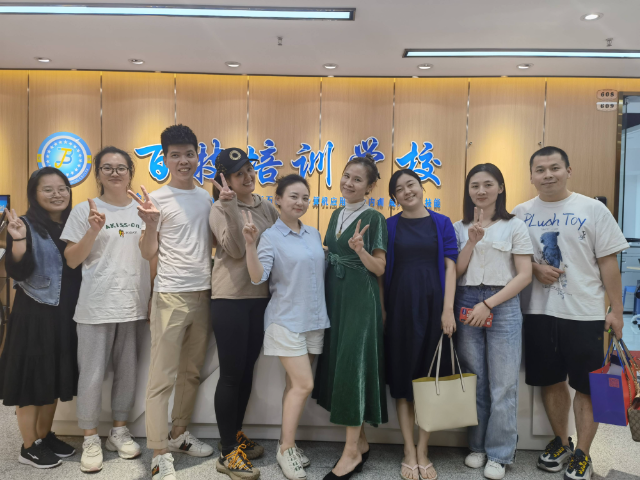 媒体互联网营销师培训课程中心 欢迎咨询 深圳市百技文化传播供应;