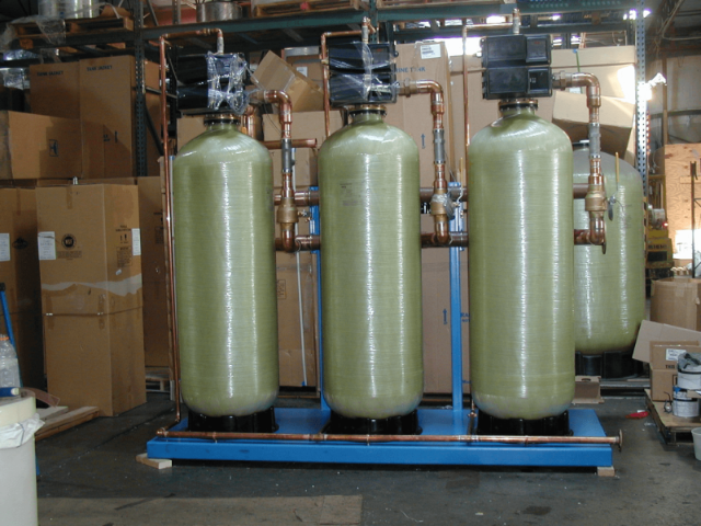 扬州纯化水设备软水设备价格多少 欢迎咨询 硕科环保工程设备供应;