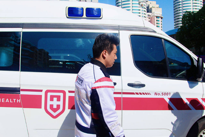 安徽老年人医院救护车到家 出院舒心 江苏方舟健康管理供应