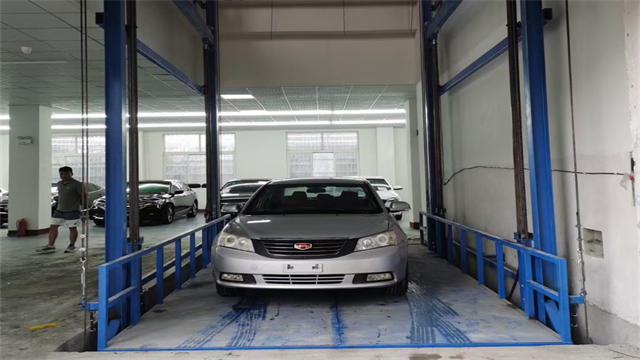 四川車間貨梯聯(lián)系電話 歡迎來(lái)電 濟(jì)南威龍液壓機(jī)械供應(yīng);