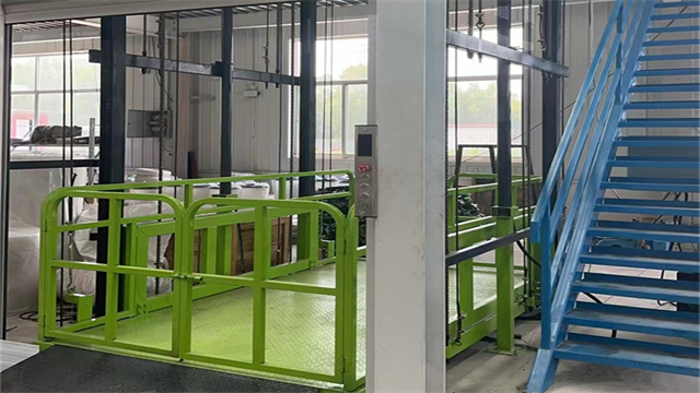 黑龍江電梯式貨梯 歡迎來(lái)電 濟(jì)南威龍液壓機(jī)械供應(yīng);